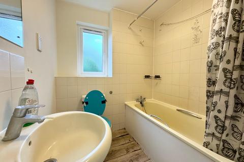 2 bedroom flat to rent, Bunning Way, Barnsbury