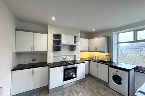 2 bedroom terraced house to rent, Calverley
