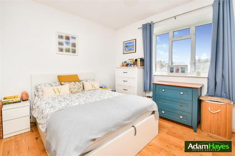 2 bedroom apartment for sale, The Grange Estate, London N2