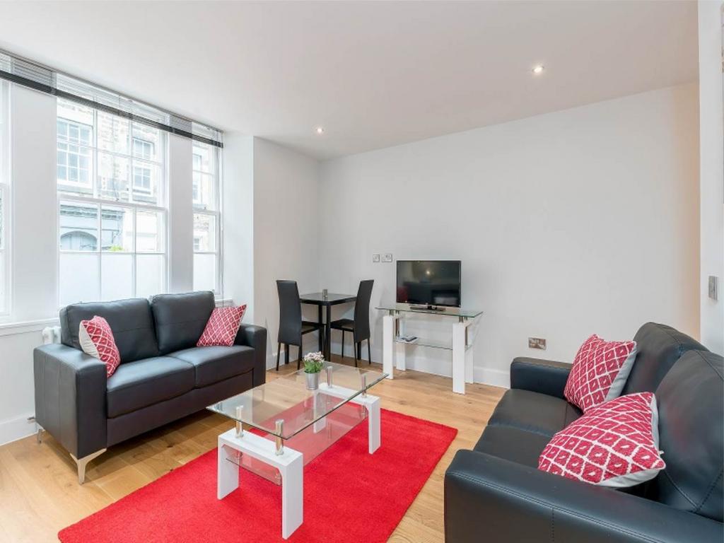 45542 Flat 2 004