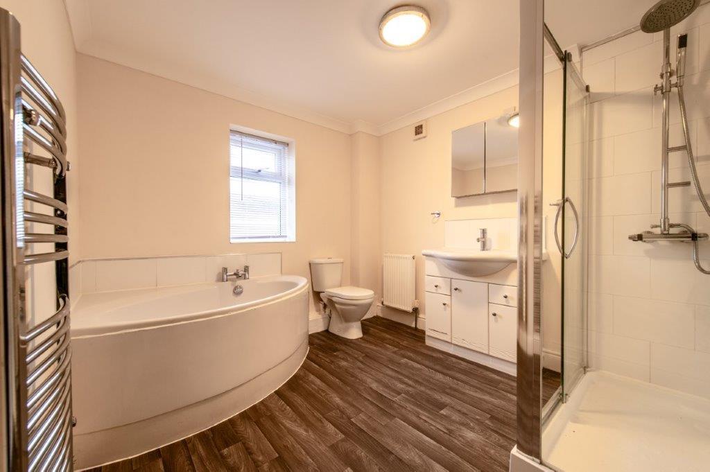 1st Floor Bathroom