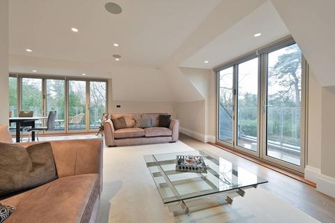 2 bedroom penthouse for sale, Elizabeth Grove, Heathbourne Road, Bushey, Bushey Heath, WD23