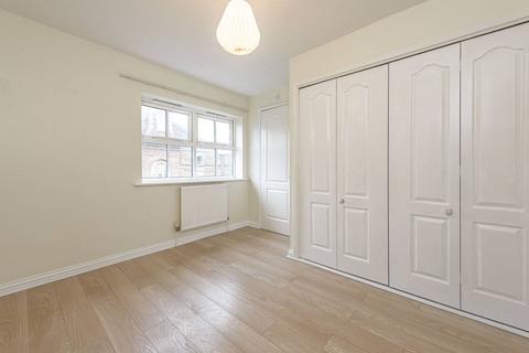 4 bedroom house for sale, Highgrove Close, Friern Barnet, London, N11