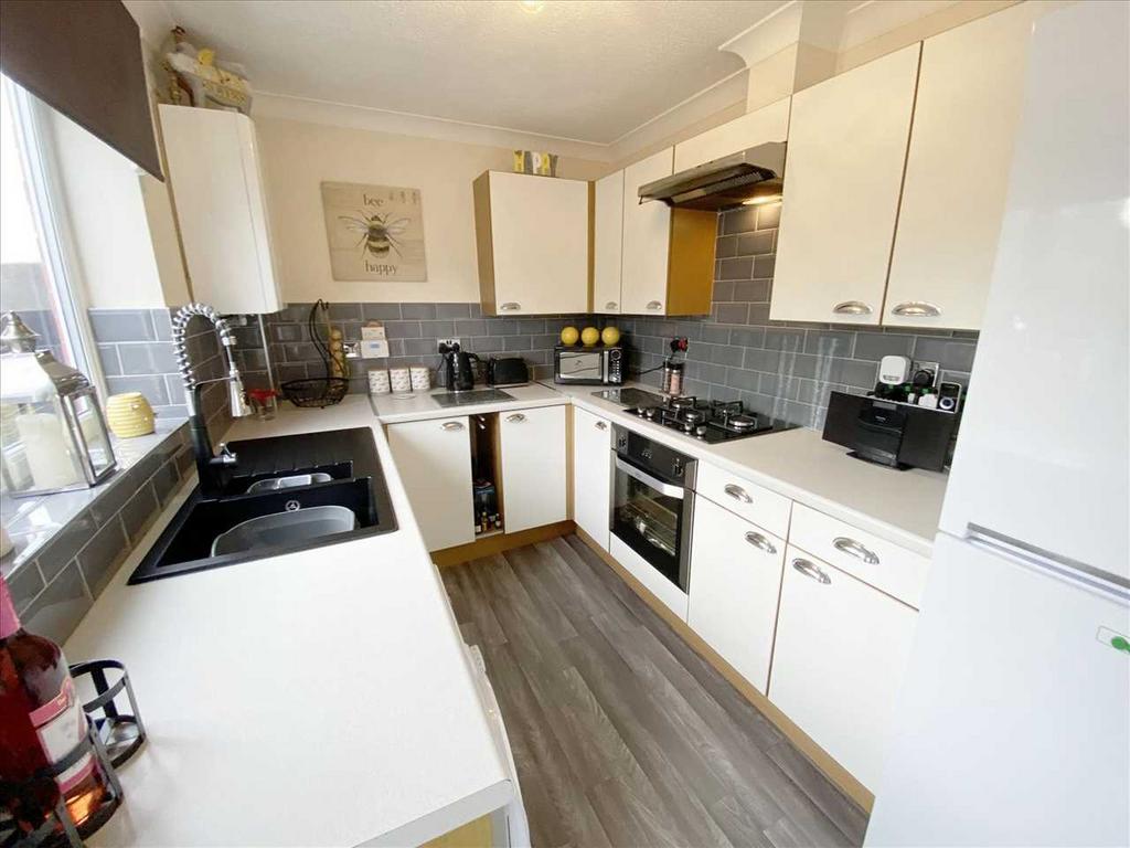 Kitchen: