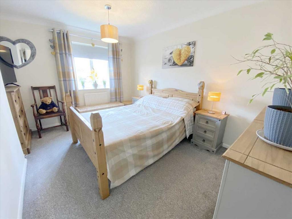 Bedroom 1: