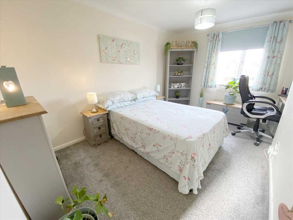 Bedroom 2: