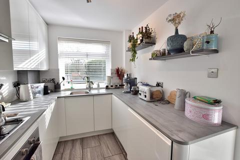 undefined, Chingford Avenue, Chingford , Greater London. E4