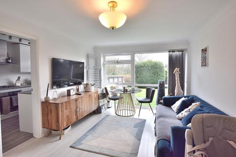 undefined, Chingford Avenue, Chingford , Greater London. E4