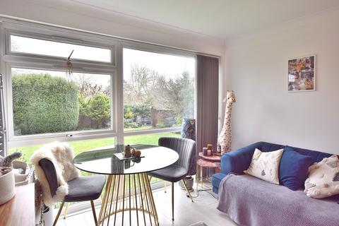 undefined, Chingford Avenue, Chingford , Greater London. E4