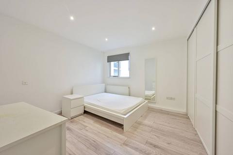 4 bedroom house to rent, Heritage Place, Earlsfield, London, SW18