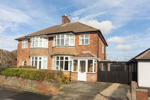 3 bedroom semi-detached house for sale, Farndale Drive, Loughborough, LE11