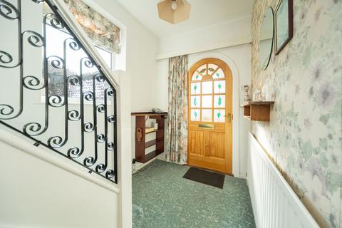 3 bedroom semi-detached house for sale, Farndale Drive, Loughborough, LE11
