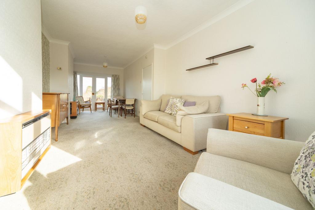 LOUNGE &amp; DINING ROOM