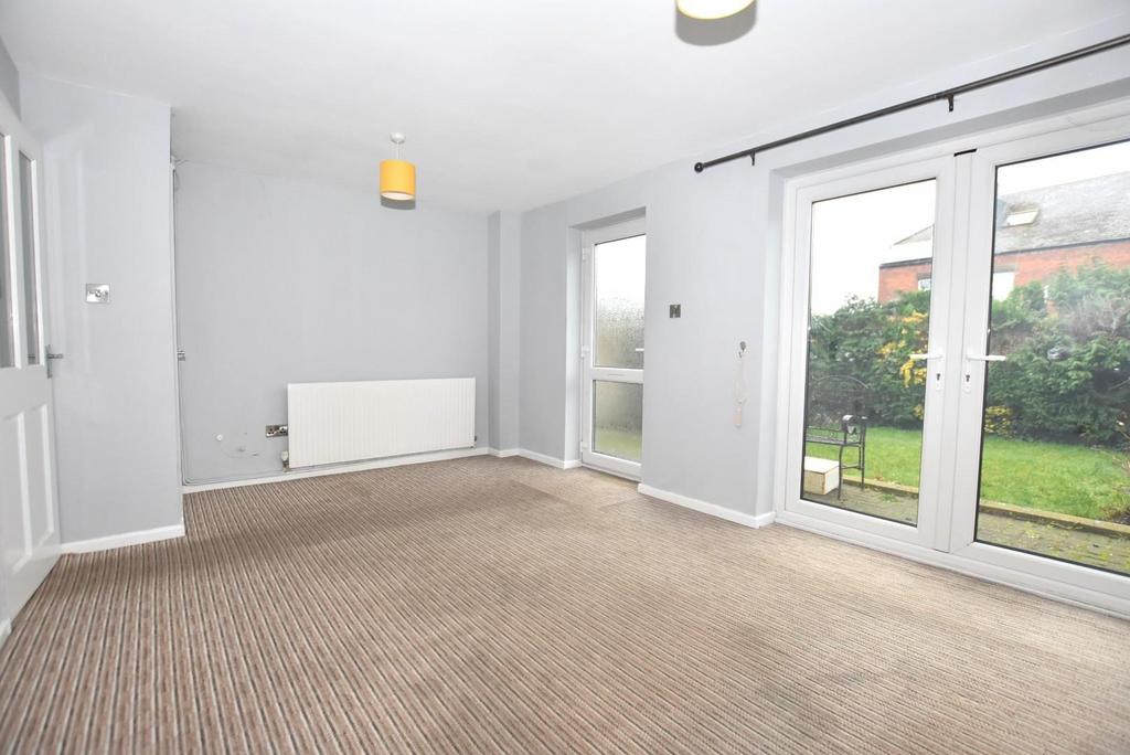 Living room 2.JPG