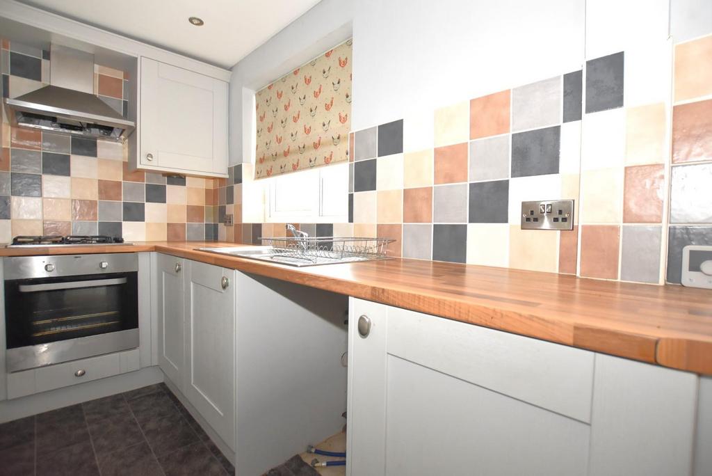 Kitchen 2.JPG