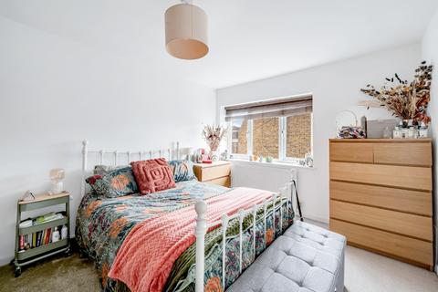 3 bedroom apartment for sale, Upper Mall, London, W6 9TE