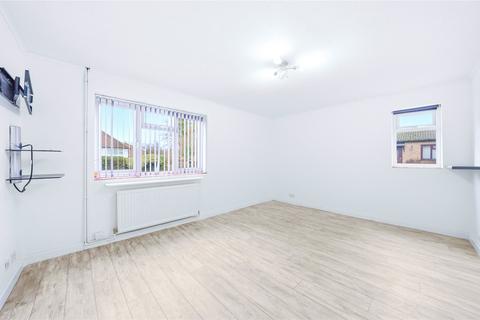 undefined, Dovedale Close, Uxbridge UB9