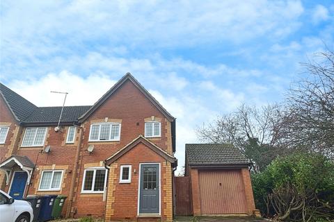 3 bedroom detached house to rent, Dyson Close, Huntingdon, Cambridgeshire, PE29