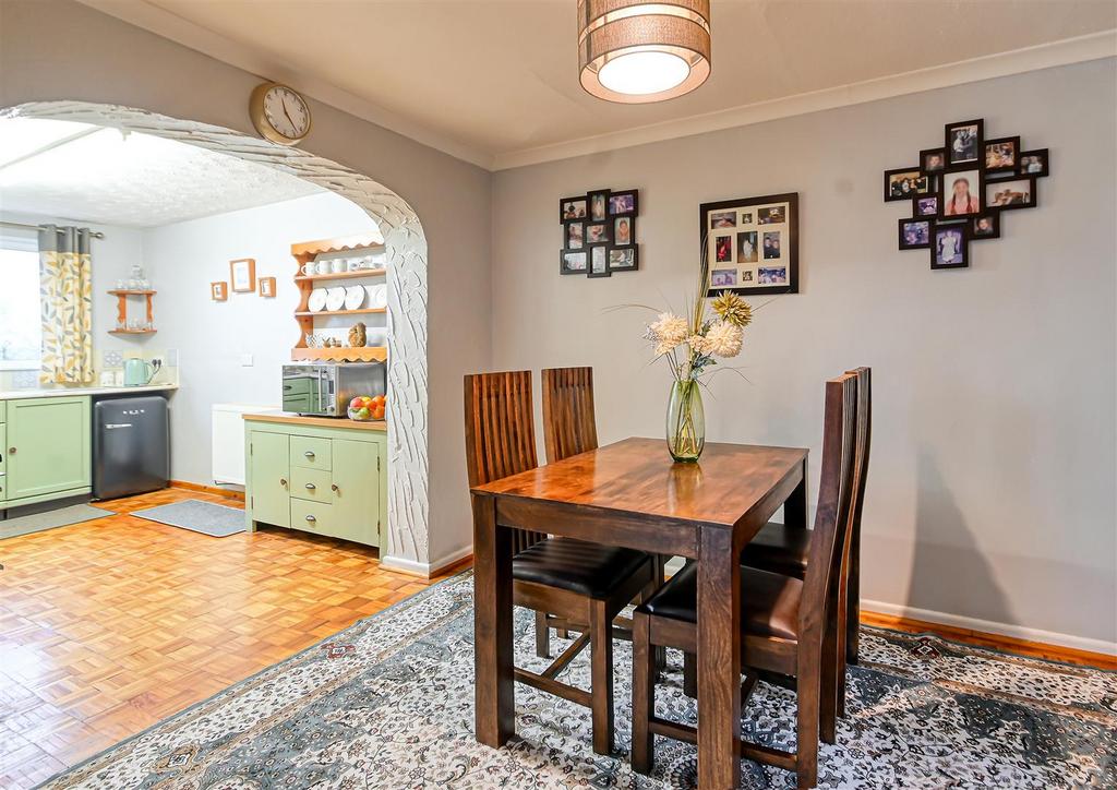 14 Grasmere Drive-02.jpg