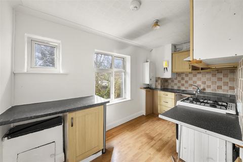 2 bedroom maisonette for sale, Gifford Gardens, London W7