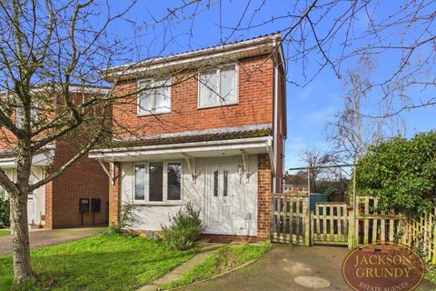 3 bedroom detached house for sale, Stephen Bennett Close, Duston, NN5 6PH