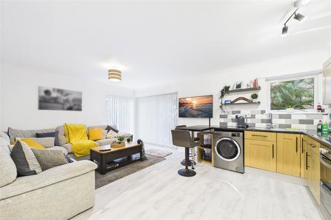1 bedroom apartment for sale, Wayland Close, Bracknell, Berkshire, RG12