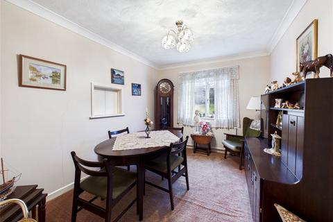 3 bedroom bungalow for sale, Distillery Lane, Colchester, CO2
