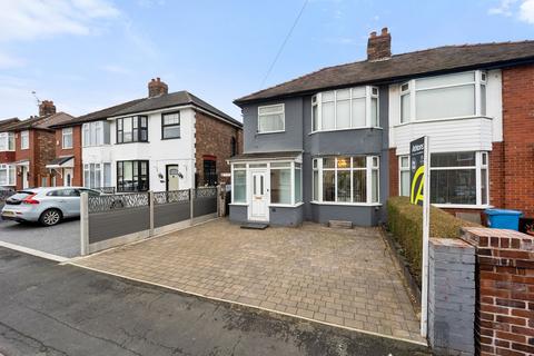 3 bedroom semi-detached house for sale, Blundell Road, Widnes WA8