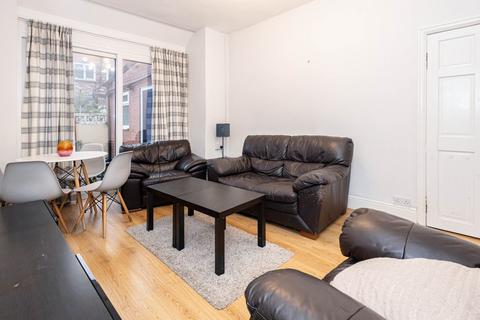 3 bedroom terraced house to rent, Braemar Road, Fallowfield, Manchester, M14