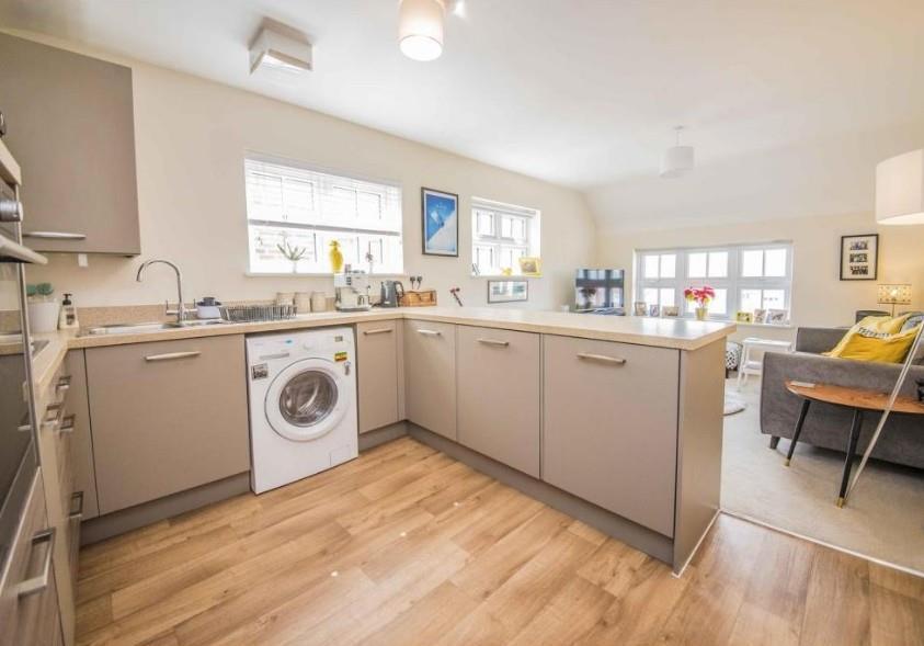 Kitchen2.jpg