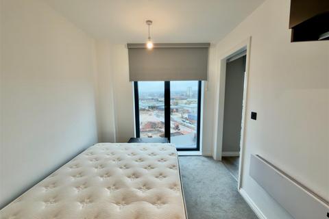 1 bedroom apartment for sale, Springwell Gardens, Whitehall Road, Leeds LS12
