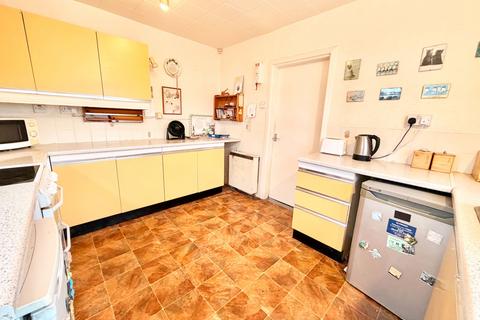 undefined, Hillcrest Avenue, Brierley Hill DY5