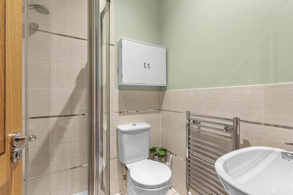 Flat 8, Riversdale House, 41, London Rd, HP11 1 BN-
