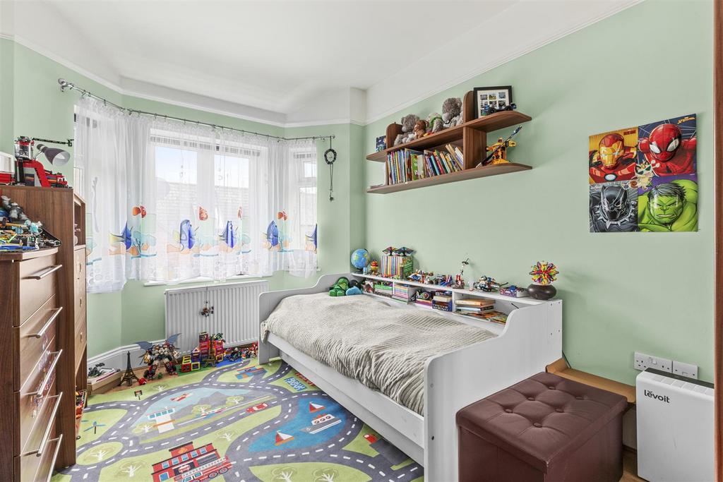 Flat 8, Riversdale House, 41, London Rd, HP11 1 BN-