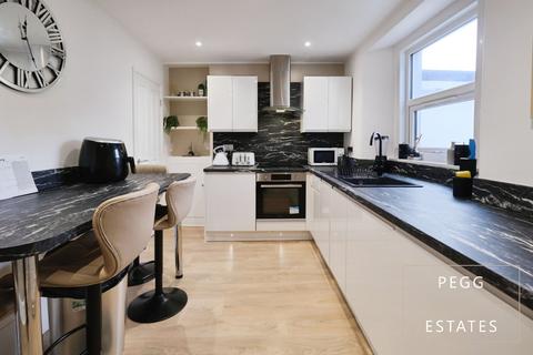 3 bedroom terraced house for sale, Ellacombe Road, Torquay
