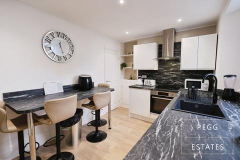 3 bedroom terraced house for sale, Ellacombe Road, Torquay