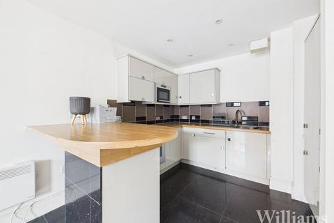 2 bedroom flat for sale, Wedgewood Street, Aylesbury HP19