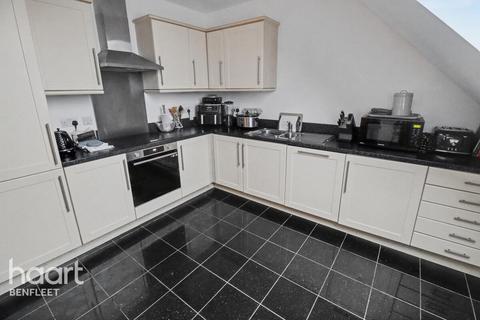 3 bedroom flat for sale, Lambeth Road, Benfleet