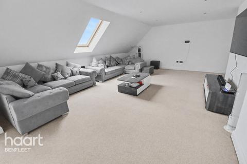 3 bedroom flat for sale, Lambeth Road, Benfleet