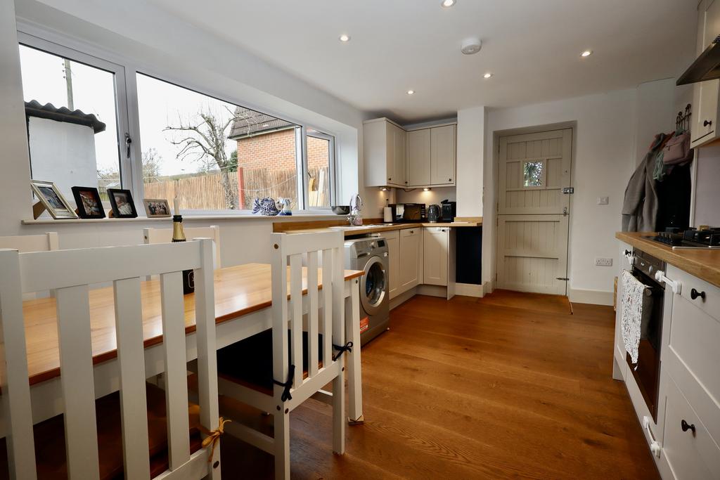 Kitchen diner