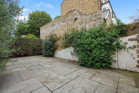 2 bedroom flat to rent, Sulgrave Road, Brook Green, W6