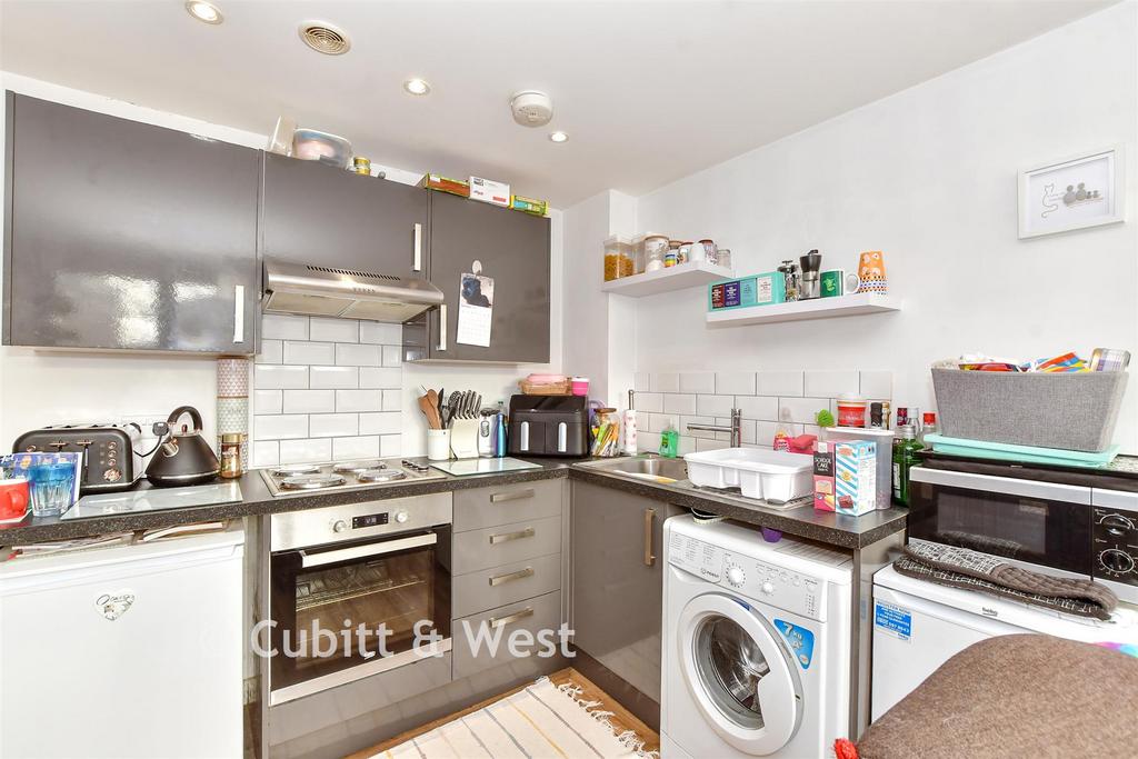 Lounge/Kitchen