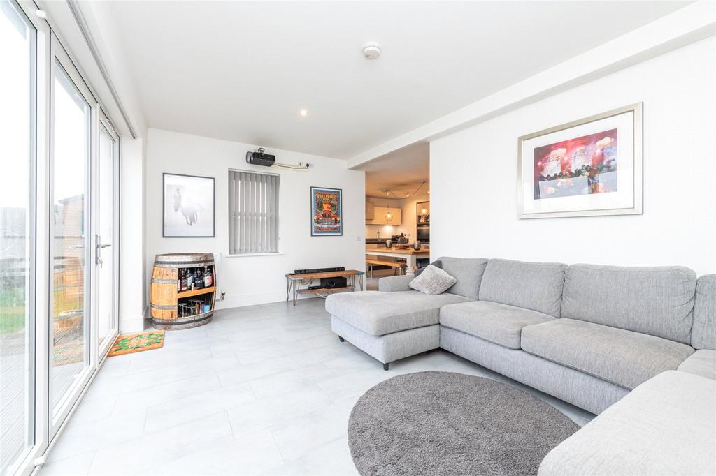 Comrie Avenue 13