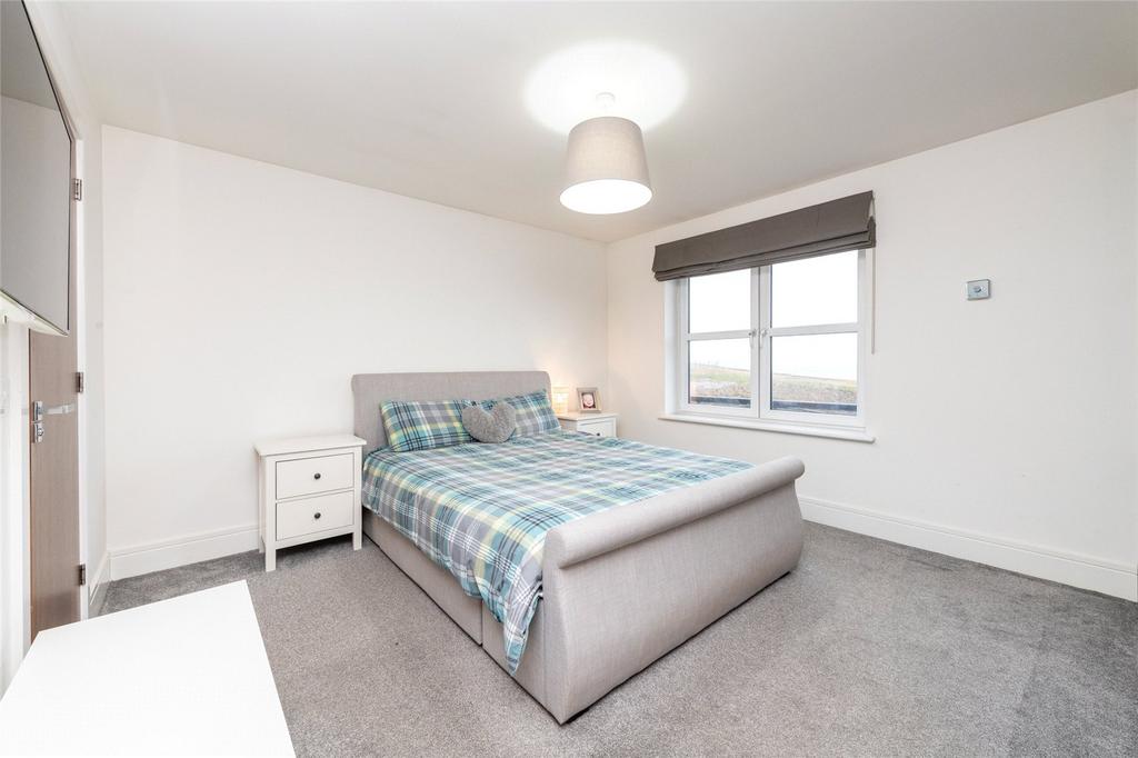 Comrie Avenue 19