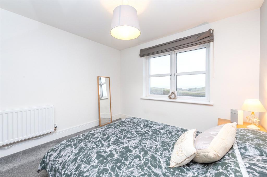 Comrie Avenue 25