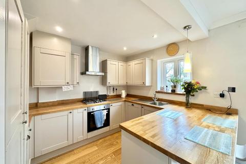 3 bedroom semi-detached house for sale, York Avenue, Hayes