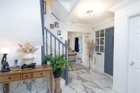 undefined, Oaklands Drive, Adel LS16