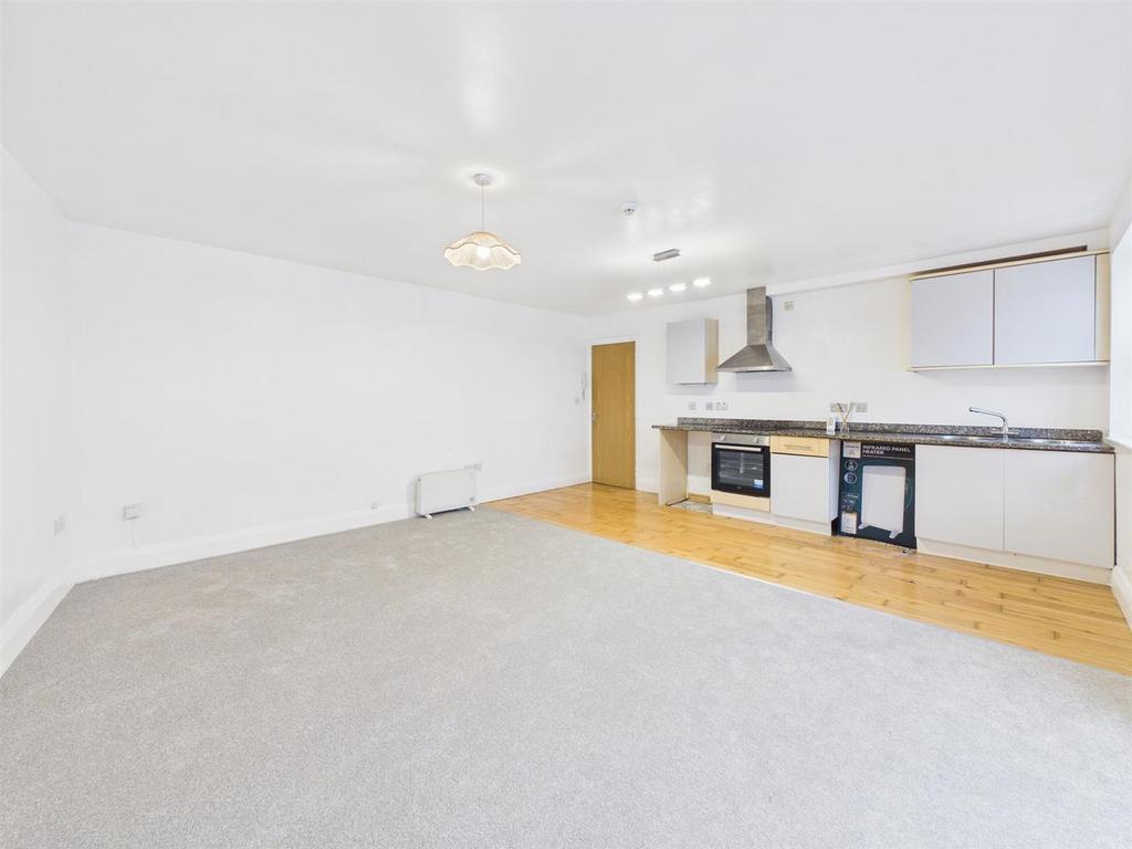 Open plan kitchen/living area: