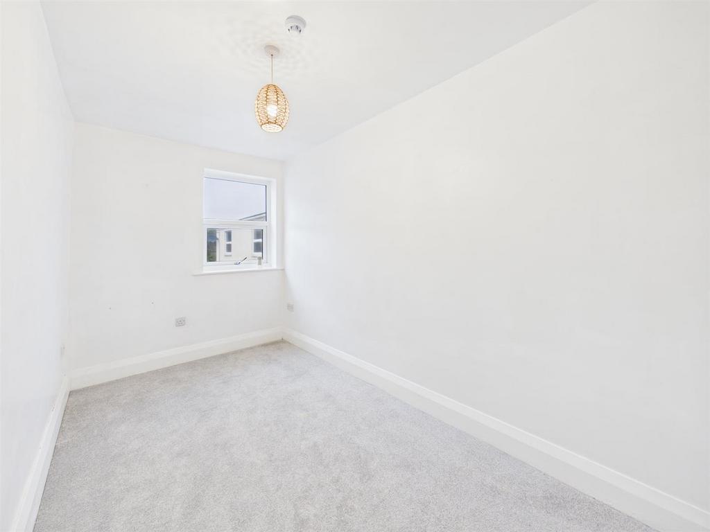 Bedroom: