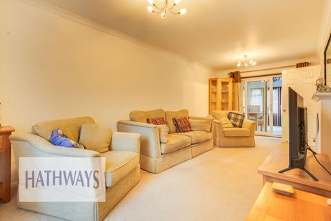 3 bedroom semi-detached house for sale, Manorbier Drive, Llanyravon, NP44